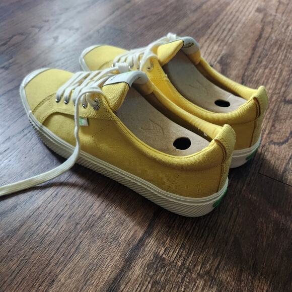 Cariuma size 8 Yellow OCA low canvas Sneakers - Picture 6 of 8